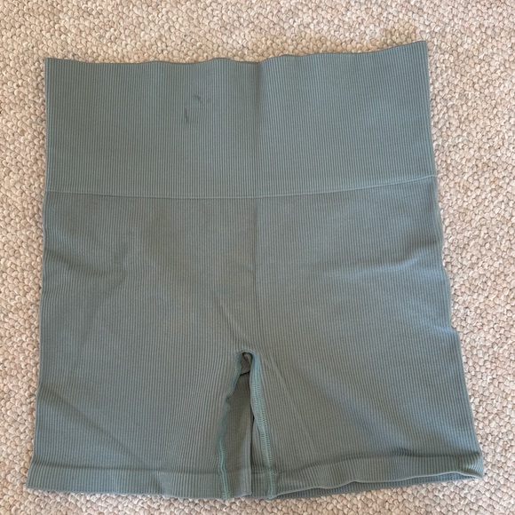 Women's Ribbed Shorts - Picture 2 of 4